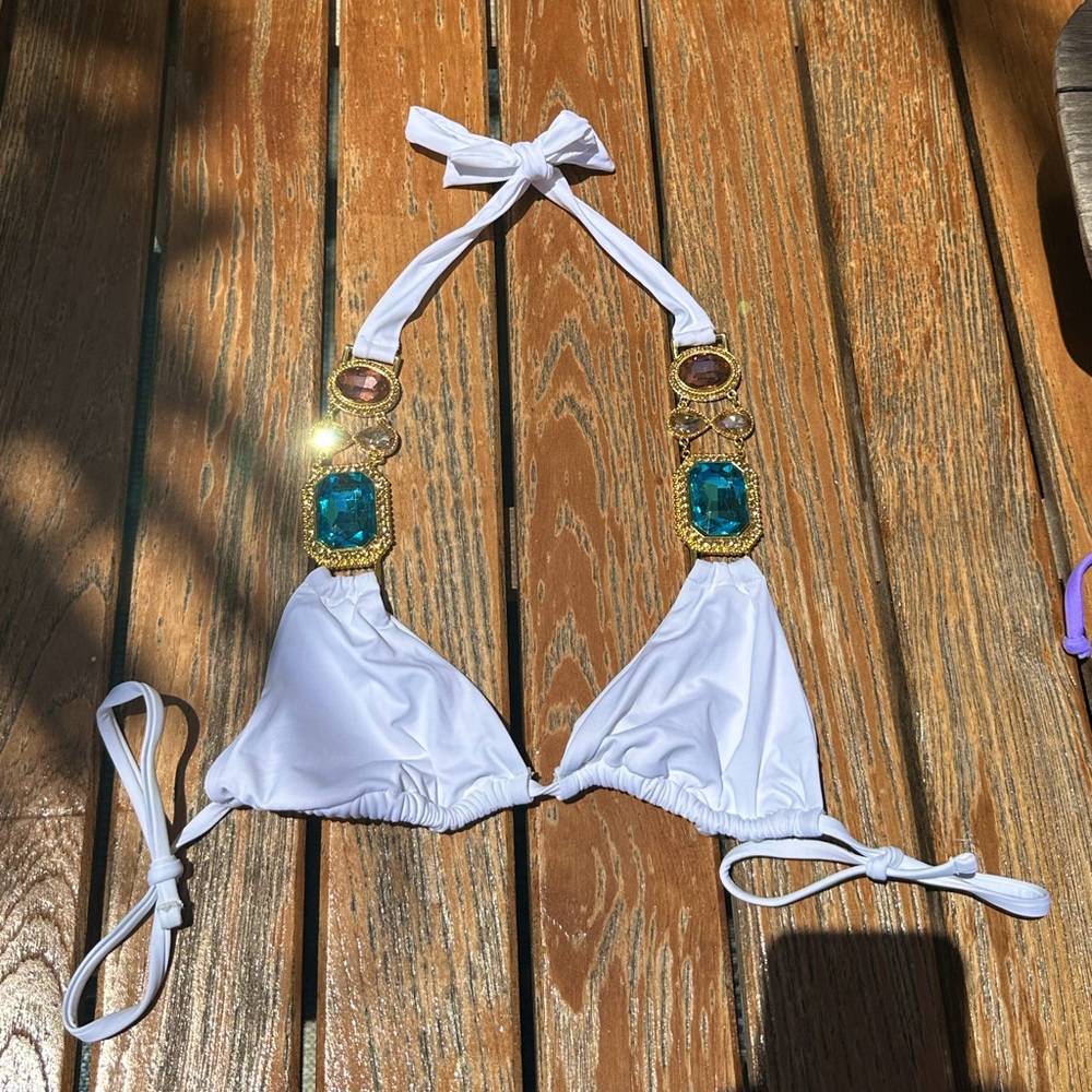 BEACH BUNNY WHITE TRI TOP!!!